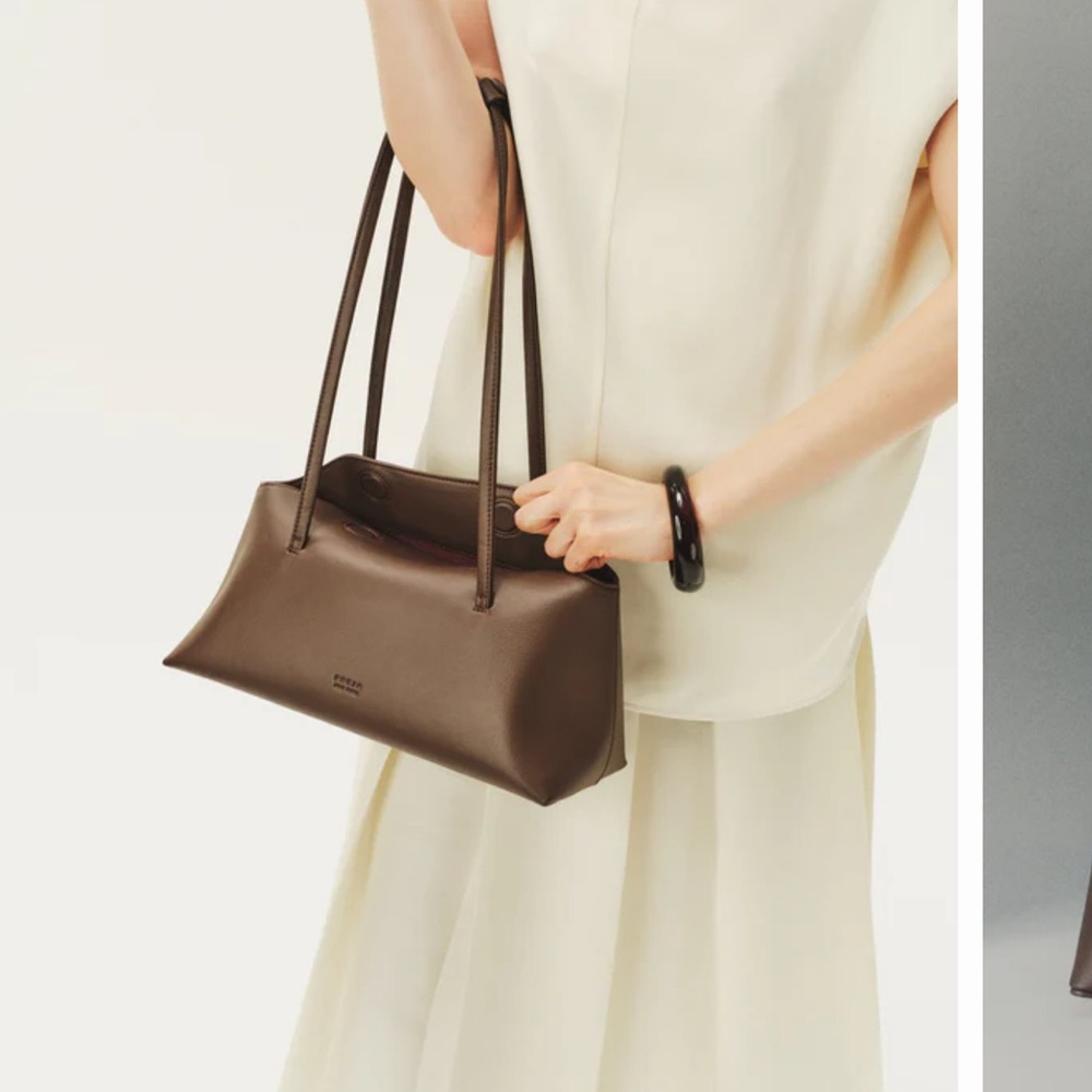 Freja Chrystie Bag in Espresso - Picture 9 of 11